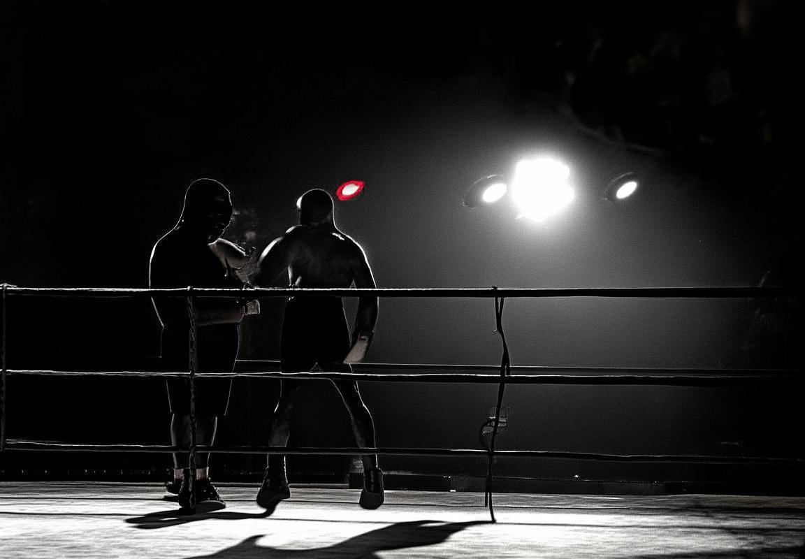 亨特VS李：巅峰对决，技术、心理与策略的